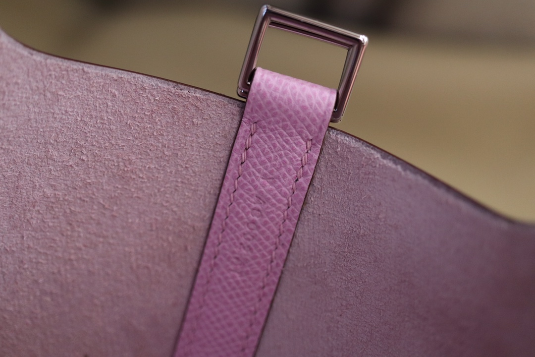 에르메스 피코탄18 레더 트레사쥬 모브실베스트레 앱송